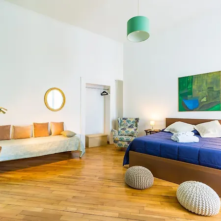 Appartement Portico 17 - Charming House Close Promenade Napels