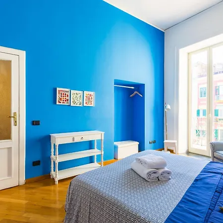 Appartement Portico 17 - Charming House Close Promenade Napels