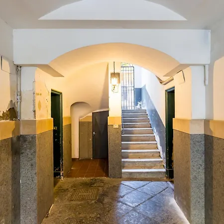 Portico 17 - Charming House Close Promenade Appartement Napels