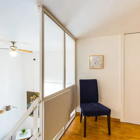 Portico 17 - Charming House Close Promenade Appartement Napels